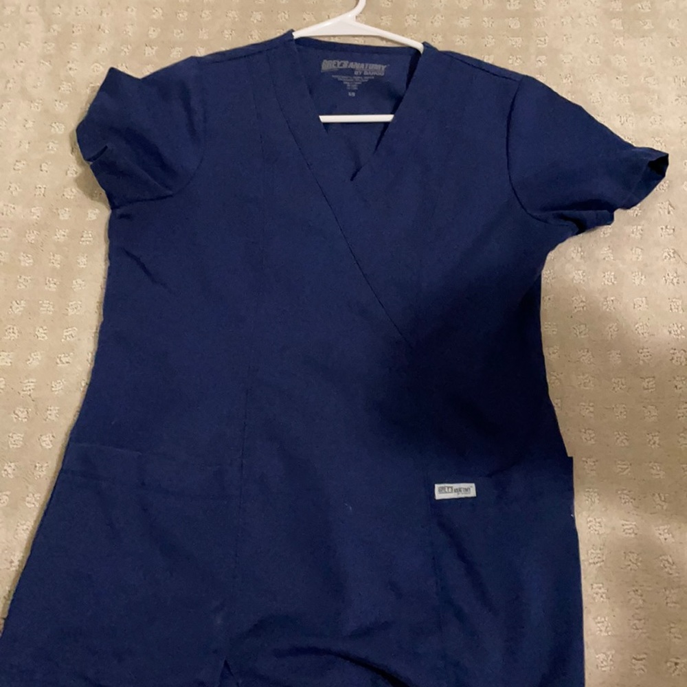XS x2 Barco grey’s anatomy scrub tops